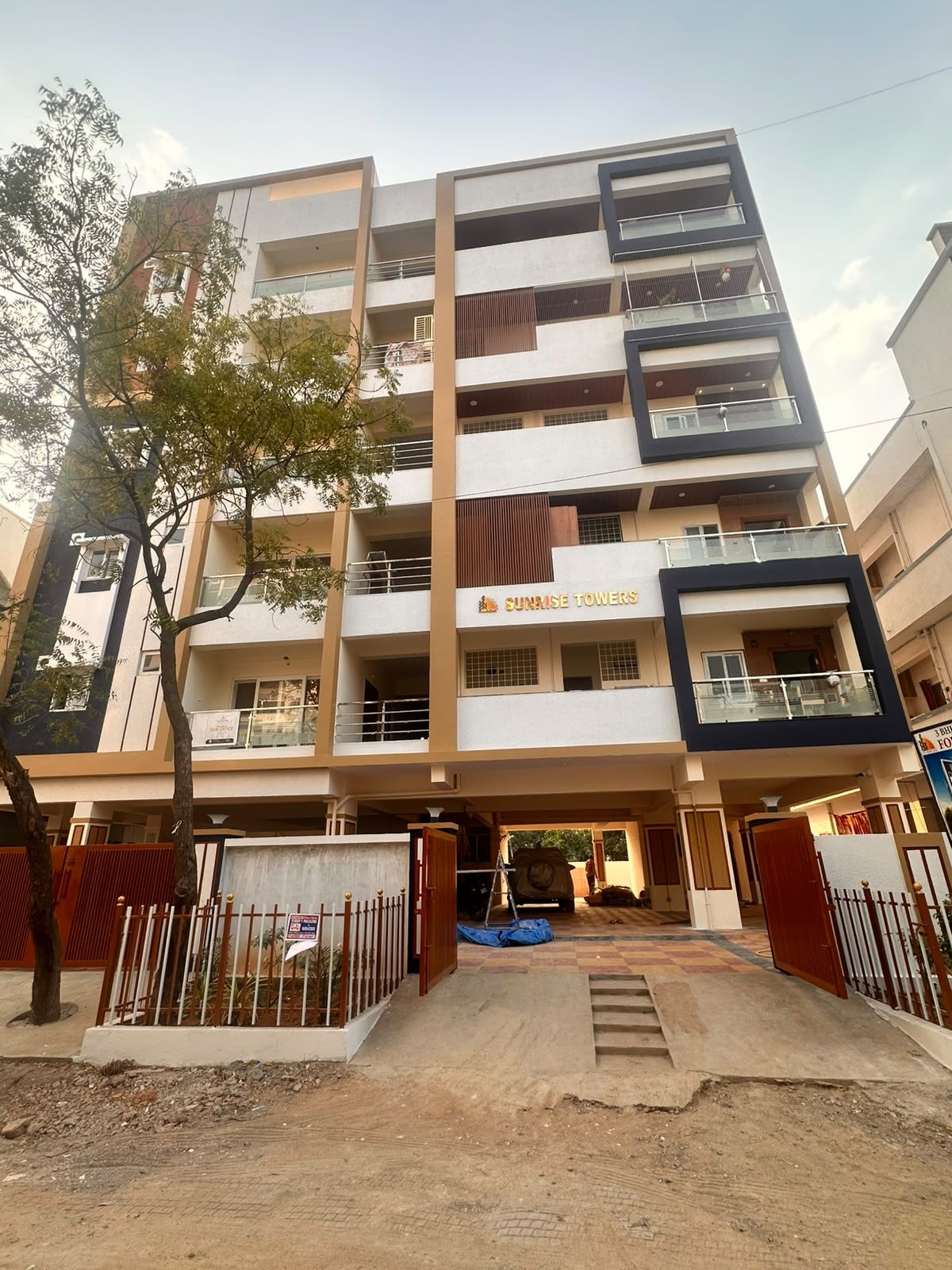 3 BHK Flat for Sale in Sunrise Towers Miyapur, Hyderabad — photo 3 of 3