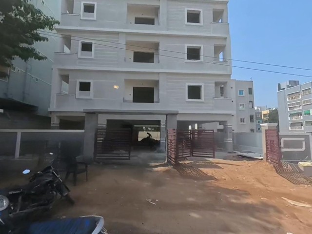 3 BHK Flat for Sale in Pragathi Nagar, Hyderabad — photo 1 of 1