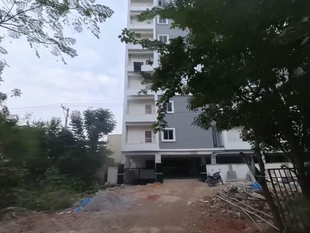 Exclusive 3 BHK Flat for Sale in Hyderabad Madhapur — photo 1 of 1