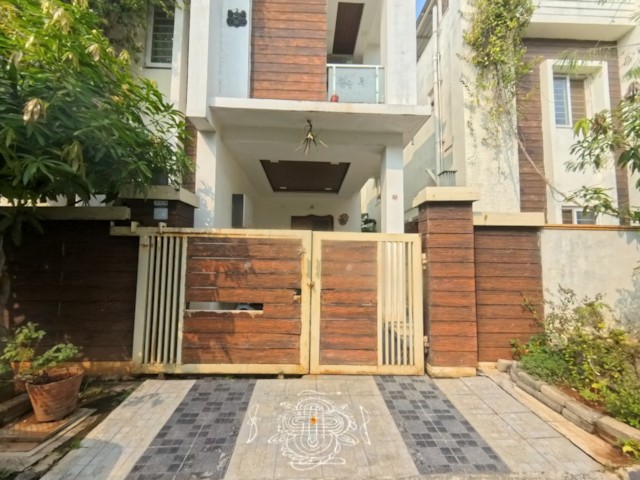 3 BHK Duplex Villa for Sale in Gajularamaram, Hyderabad — photo 1 of 1