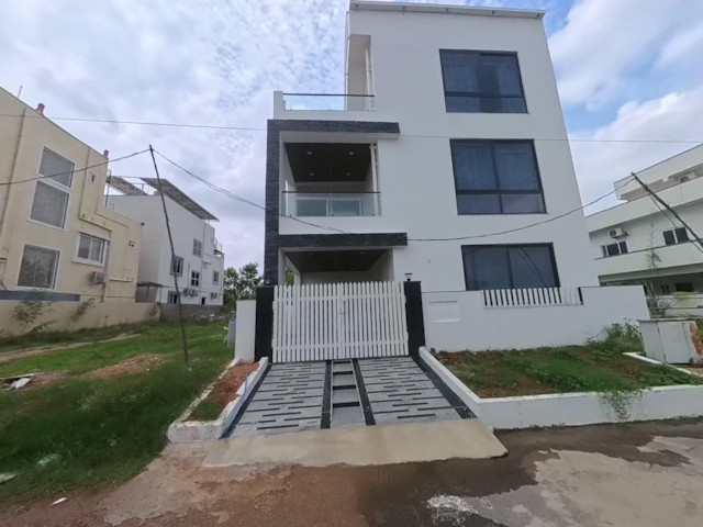 First-class 4 BHK Duplex Villa for Sale in Gundlapochampalli, Hyderabad — photo 1 of 1